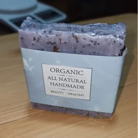 Sapun Lavanda Piling ručno izrađen od strane brenda ZdravaKozmetika.com